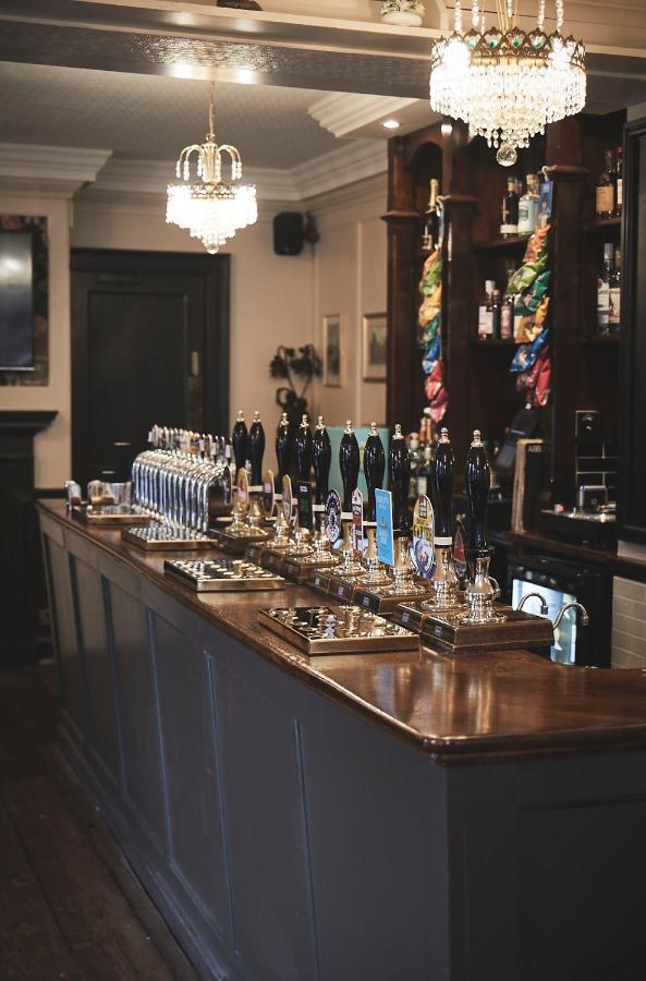 Bed and Breakfast The Lord Grenfell Maidenhead Zewnętrze zdjęcie The bar at the Old Red Lion